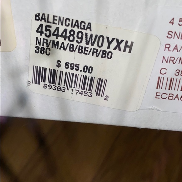 Sneakers - Picture 6 of 6